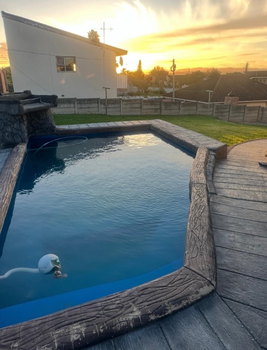 3 Bedroom Property for Sale in Bothasrus Eastern Cape